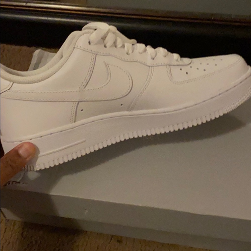 Shoes - Picture 3 of 4